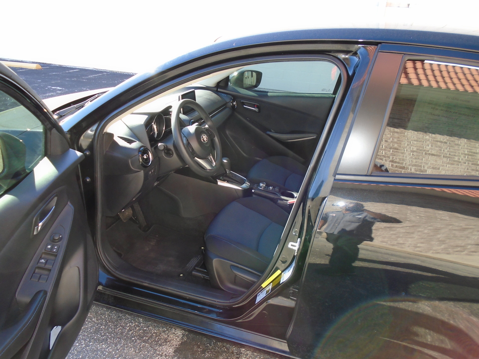 2017 Toyota Yaris iA 6A