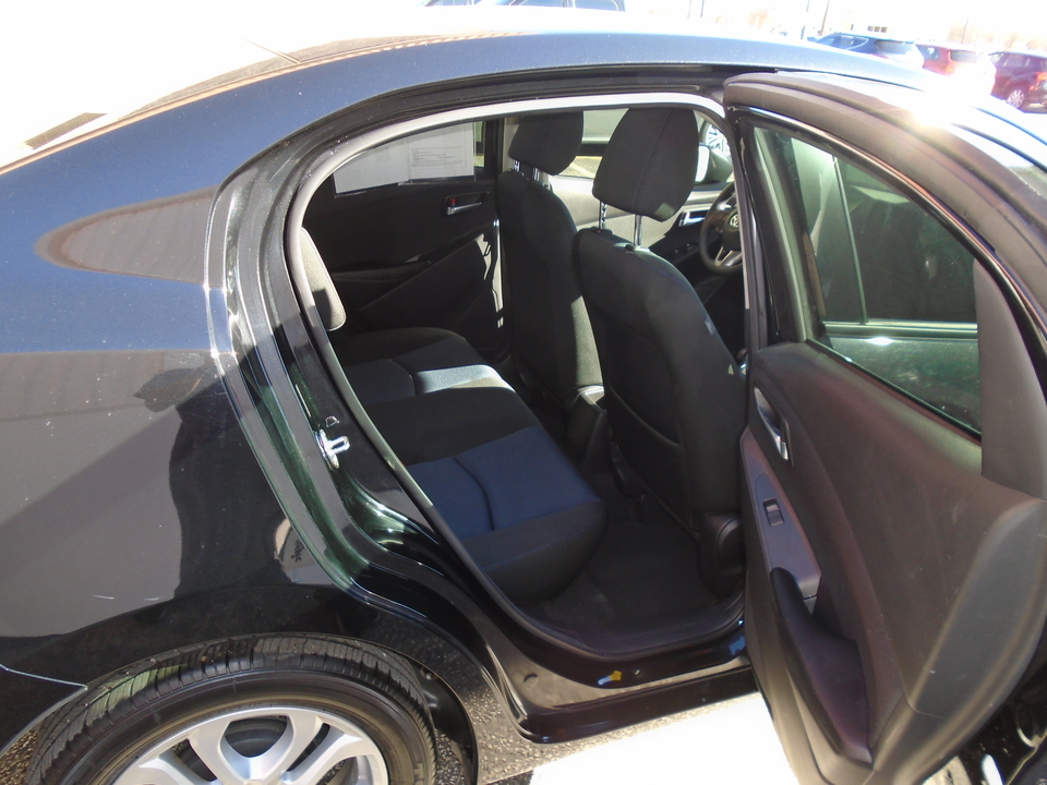 2017 Toyota Yaris iA 6A
