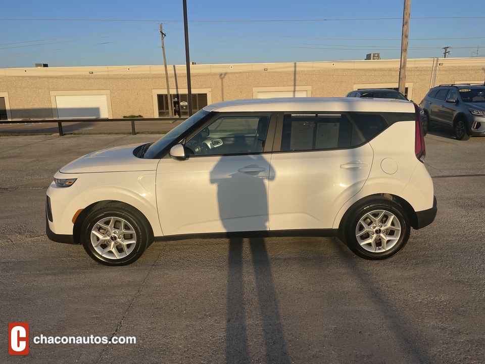 2022 Kia Soul LX CVT