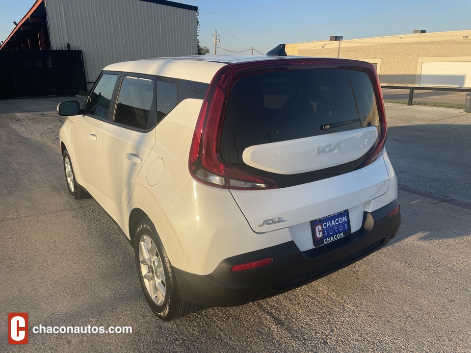 2022 Kia Soul LX CVT