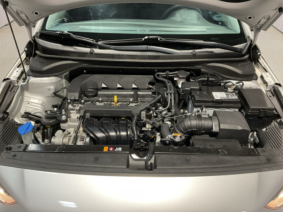 2022 Hyundai Accent SEL 4-Door 6A