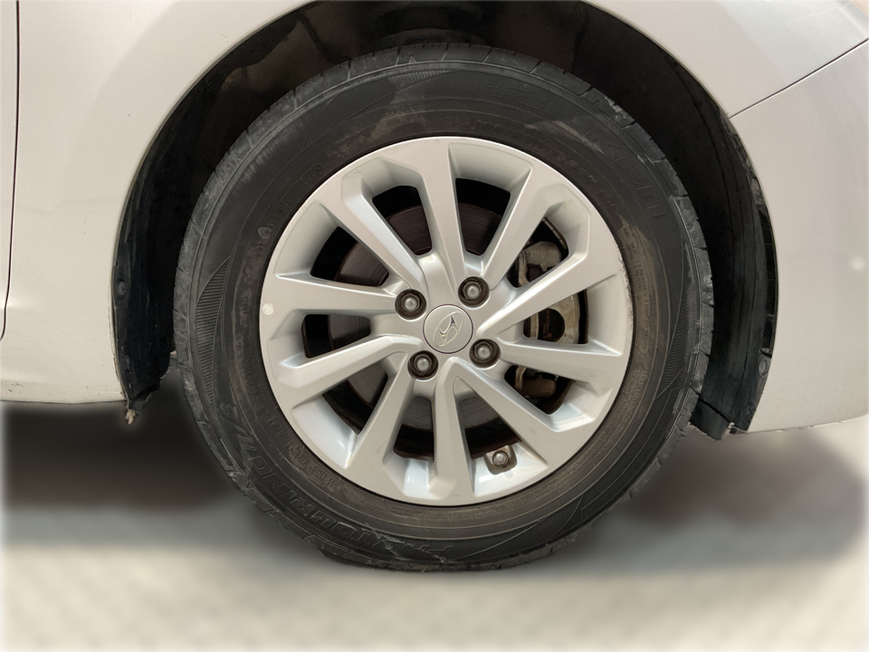 2022 Hyundai Accent SEL 4-Door 6A