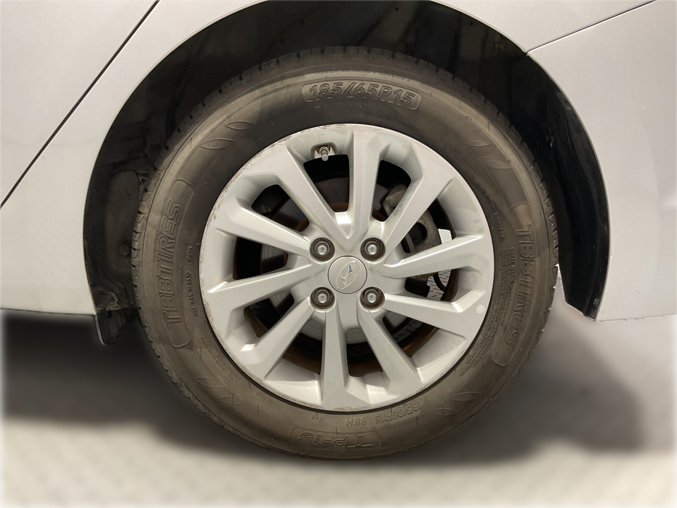 2022 Hyundai Accent SEL 4-Door 6A