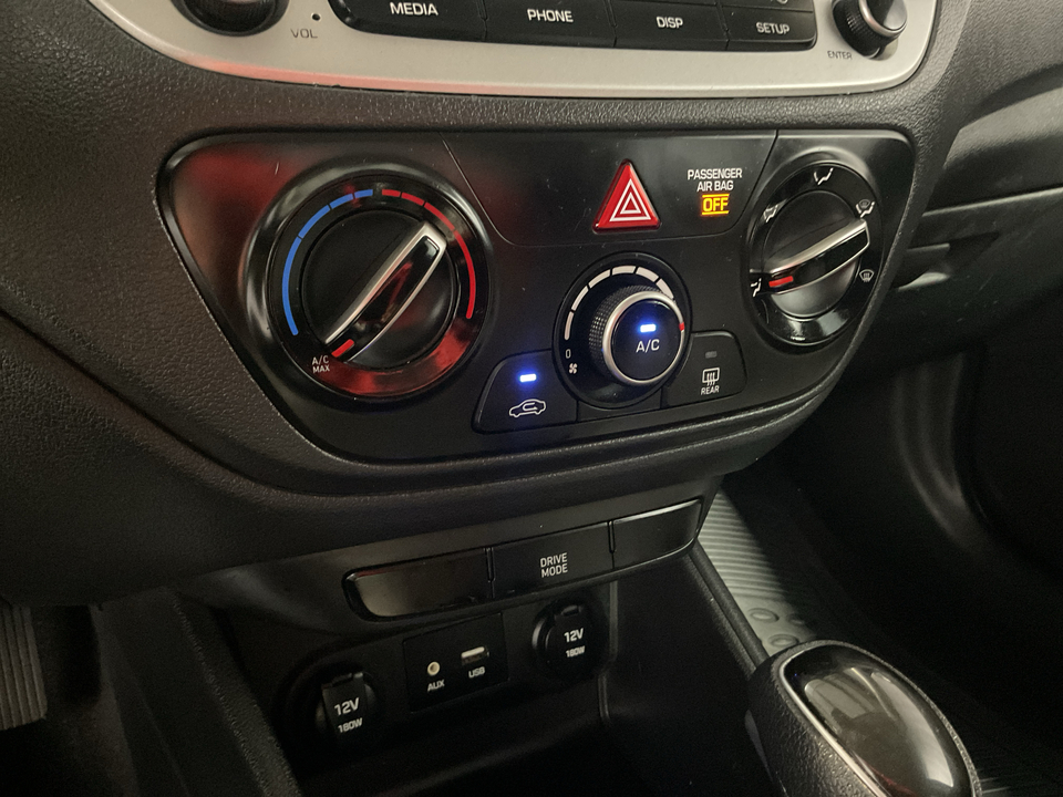 2022 Hyundai Accent SE 4-Door 6A