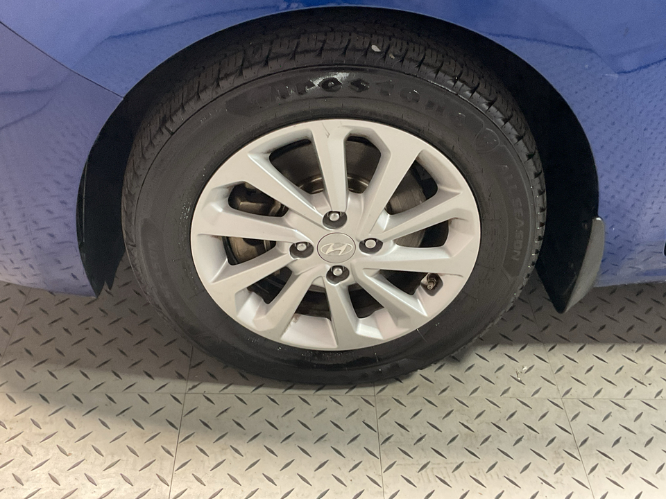 2022 Hyundai Accent SE 4-Door 6A