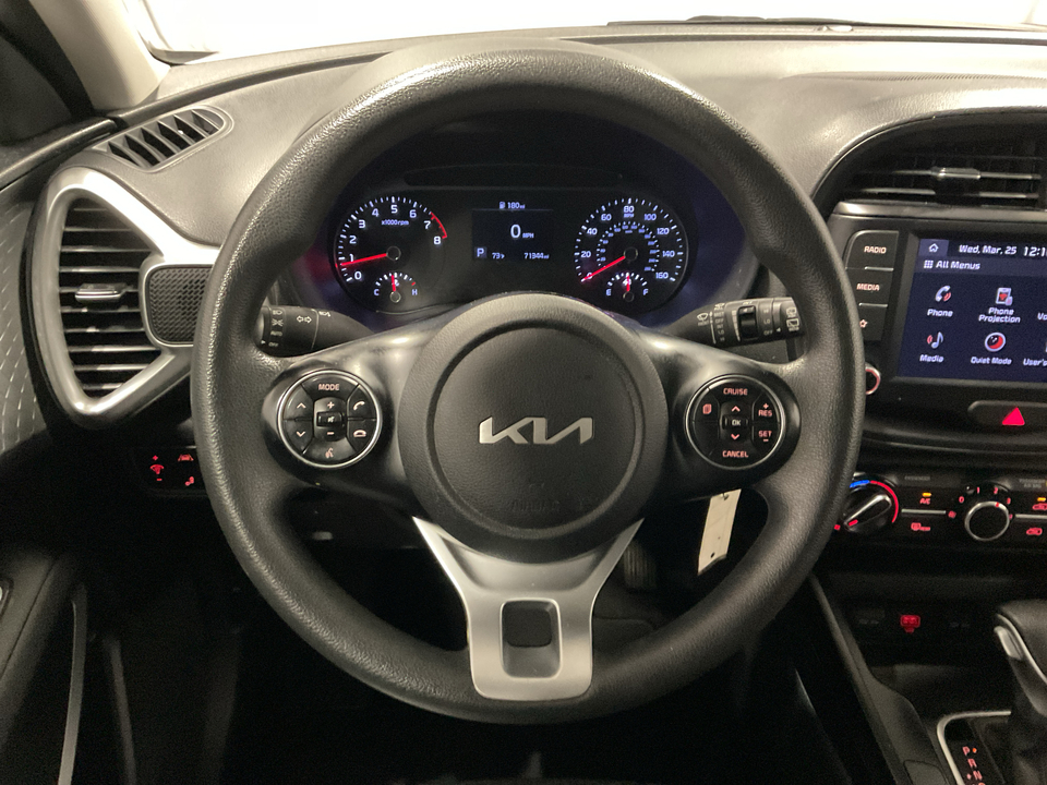 2022 Kia Soul LX CVT