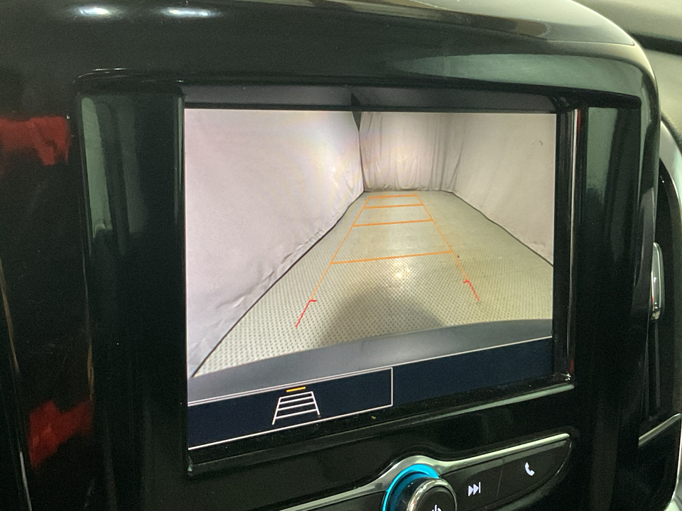 2021 Chevrolet Traverse LS FWD