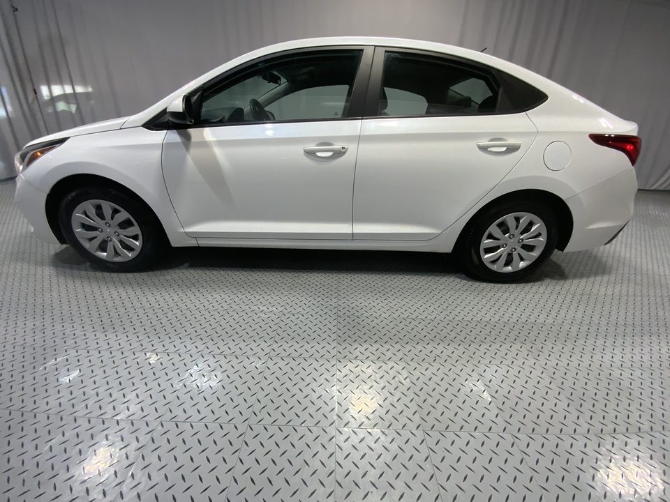 2022 Hyundai Accent SE 4-Door 6A