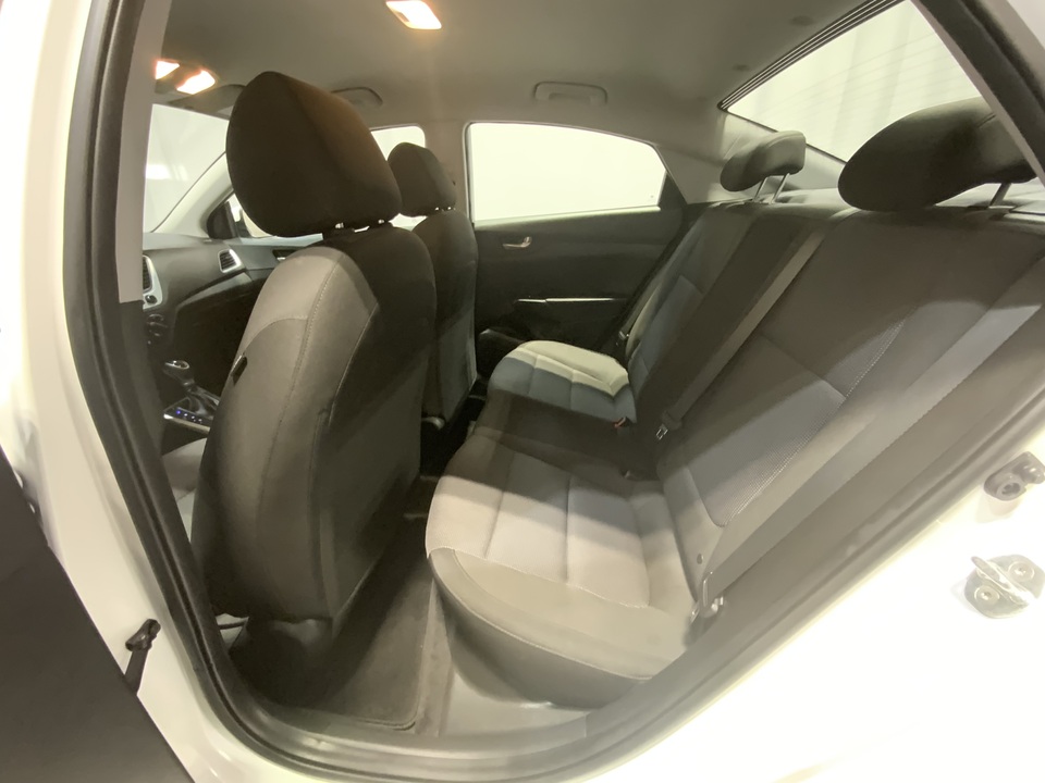 2022 Hyundai Accent SE 4-Door 6A