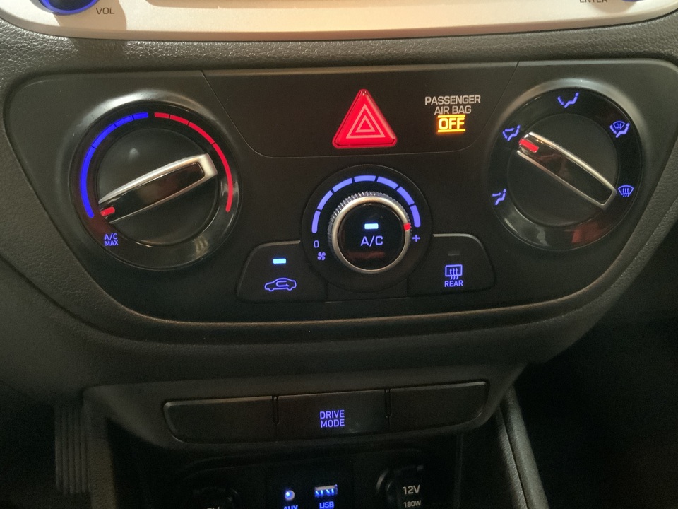 2022 Hyundai Accent SE 4-Door 6A