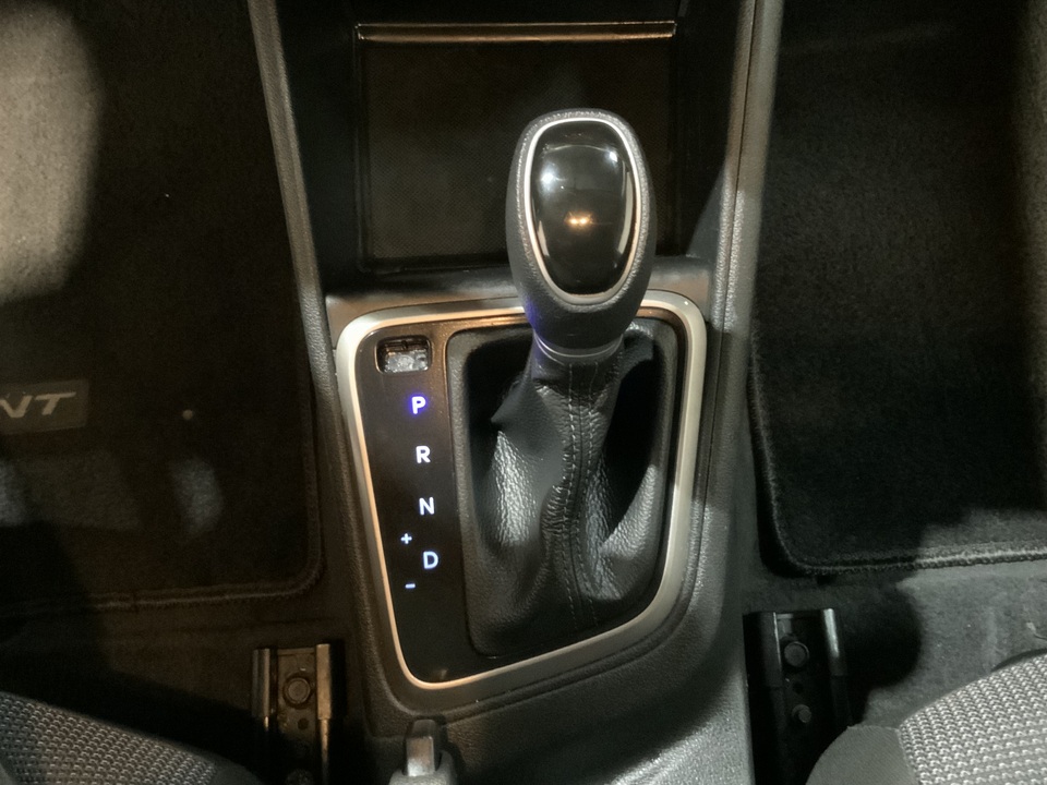 2022 Hyundai Accent SE 4-Door 6A