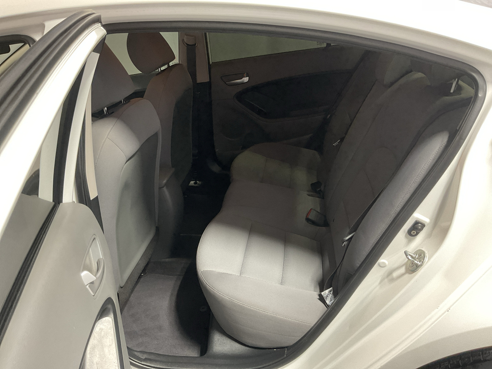 2017 Kia Forte LX 6A