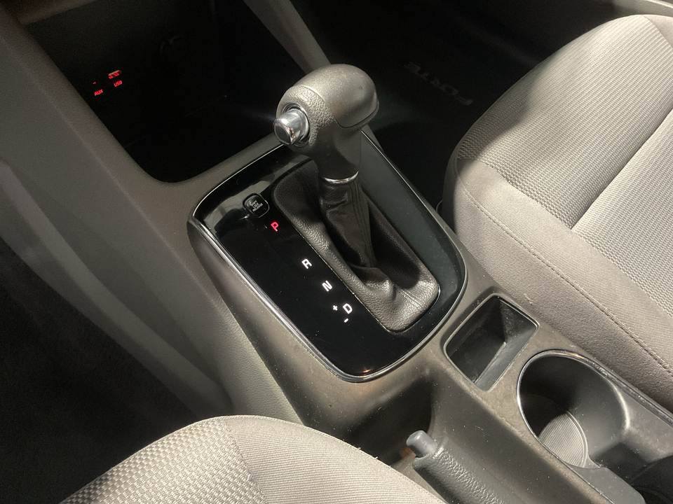 2017 Kia Forte LX 6A
