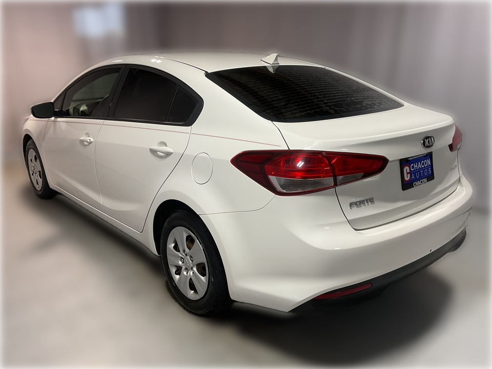 2017 Kia Forte LX 6A