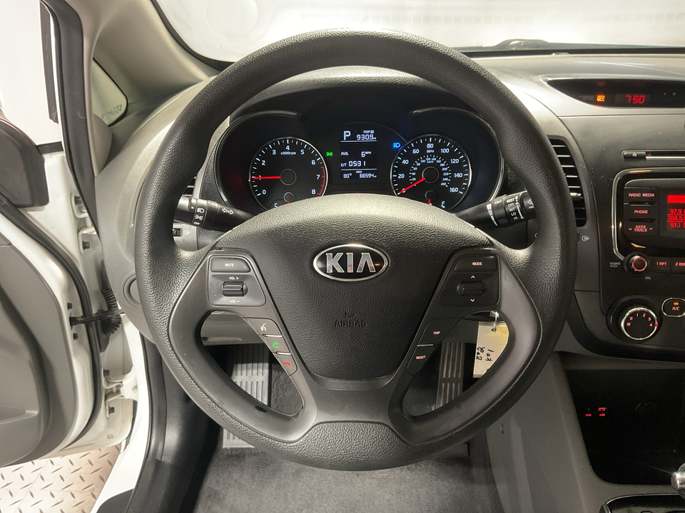 2017 Kia Forte LX 6A
