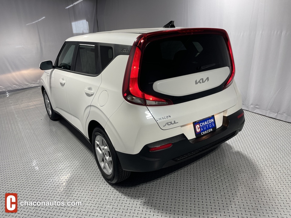 2022 Kia Soul LX CVT