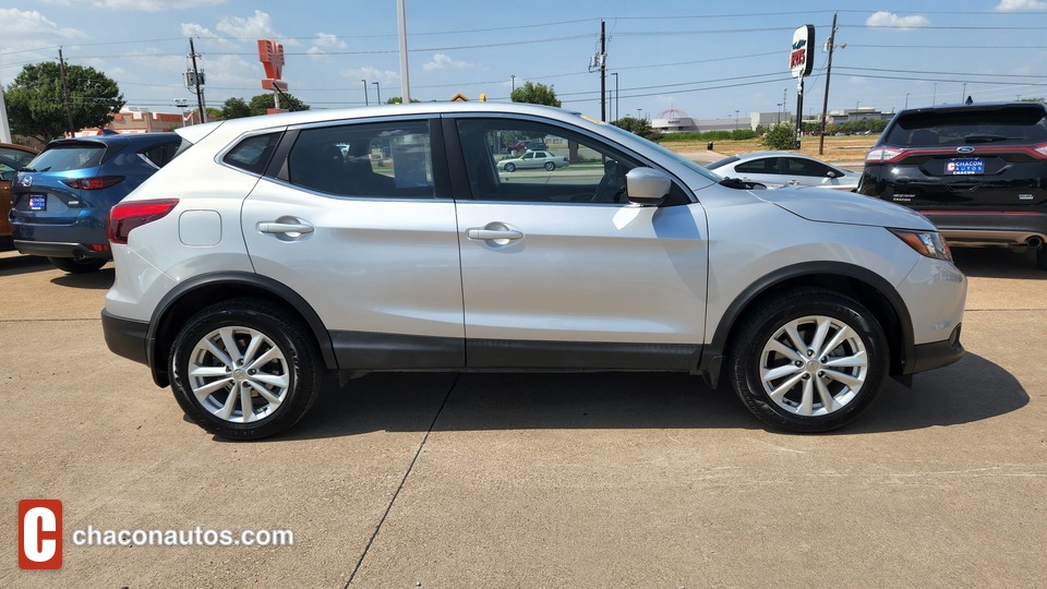 2018 Nissan Rogue Sport SV