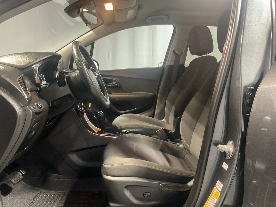 2020 Chevrolet Trax LS FWD
