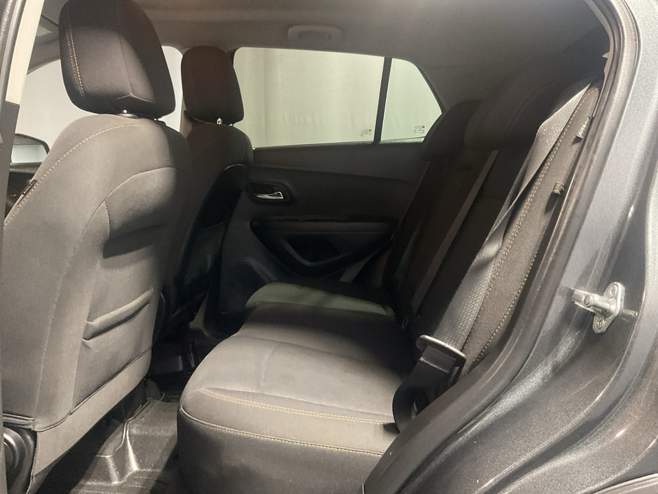 2020 Chevrolet Trax LS FWD