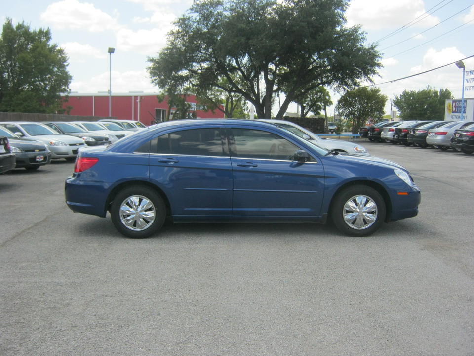 2010 Chrysler Sebring Sedan Touring