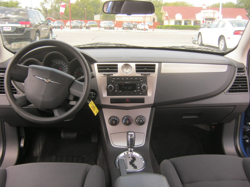 2010 Chrysler Sebring Sedan Touring