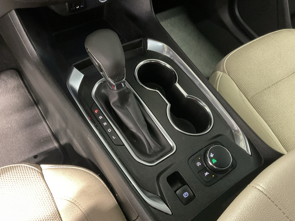 2022 Chevrolet Traverse LS FWD