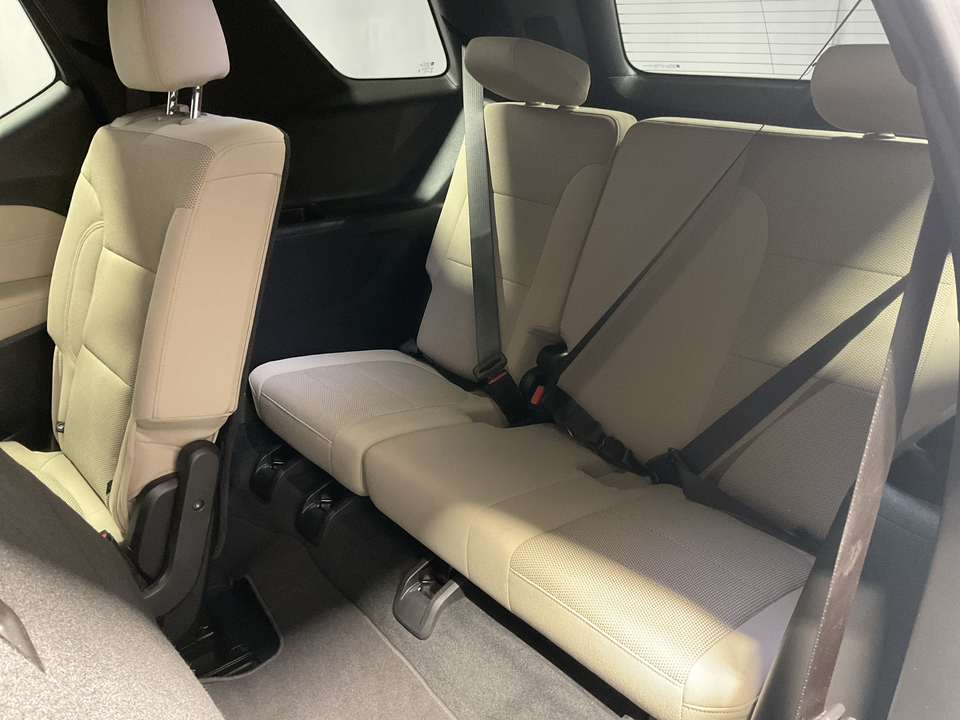 2022 Chevrolet Traverse LS FWD