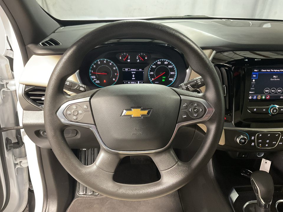 2022 Chevrolet Traverse LS FWD