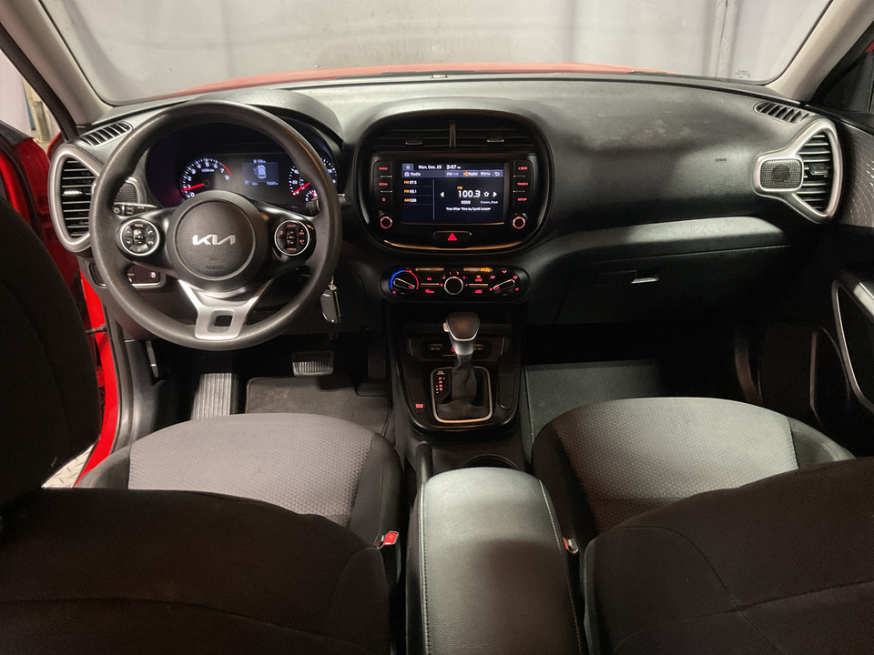 2022 Kia Soul LX CVT