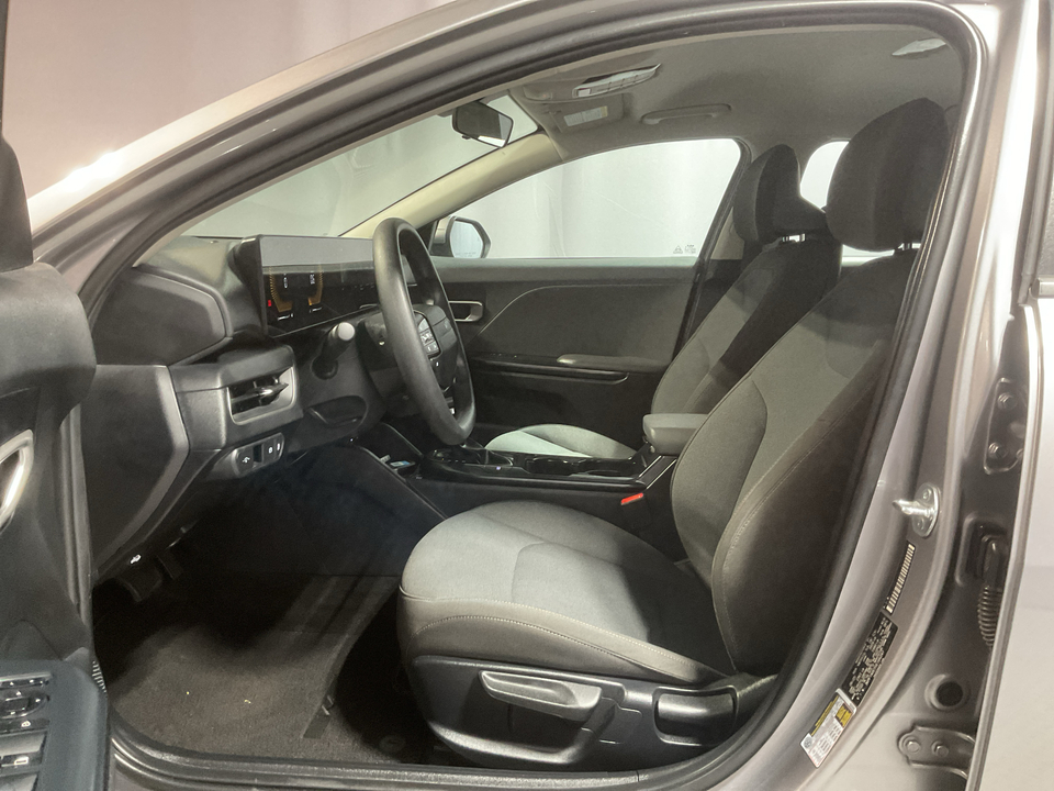 2025 Kia K4 LX