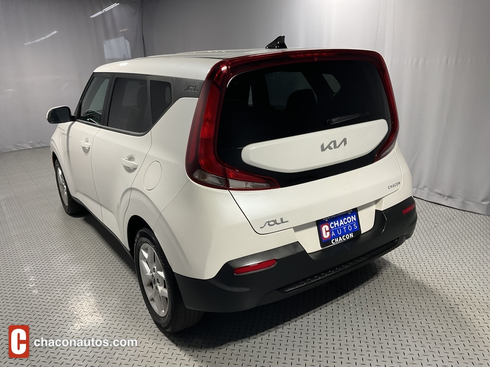2022 Kia Soul LX CVT