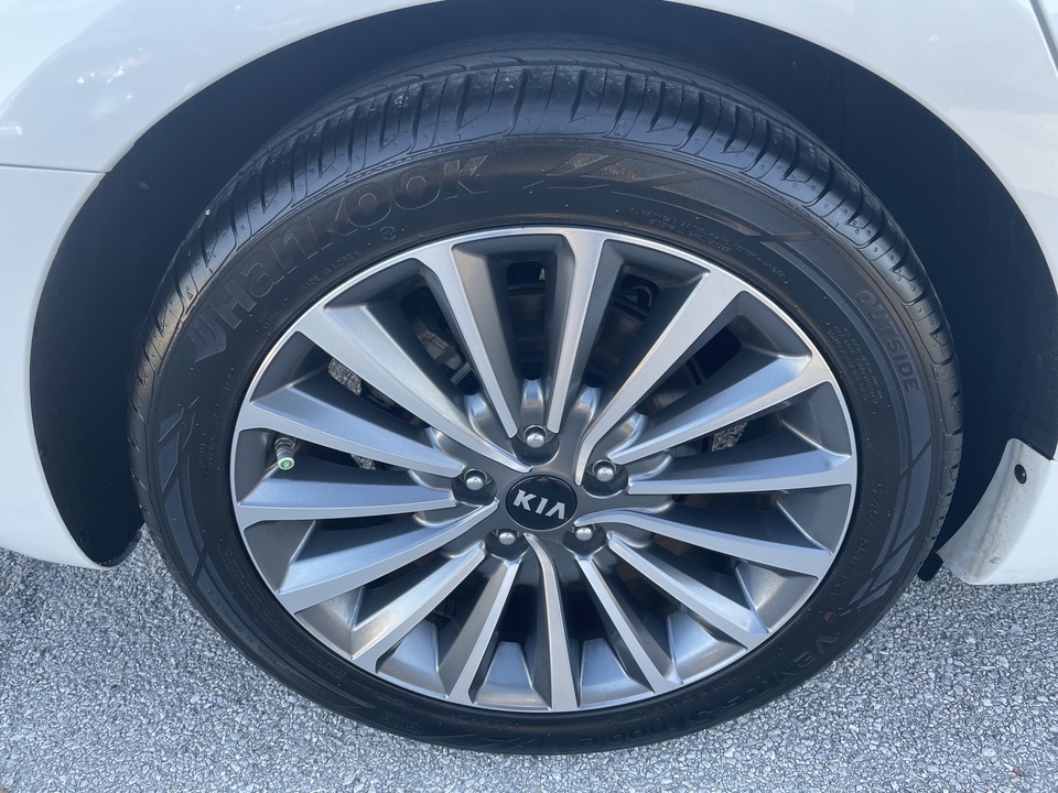 2019 Kia Cadenza Premium