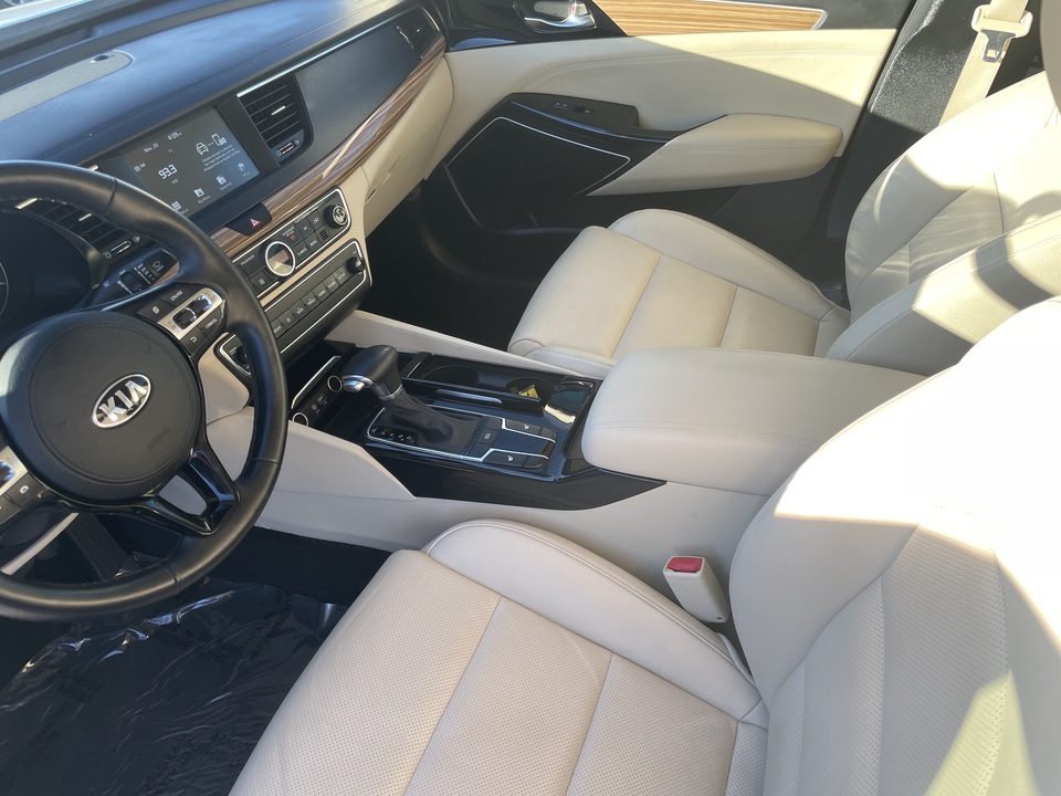 2019 Kia Cadenza Premium