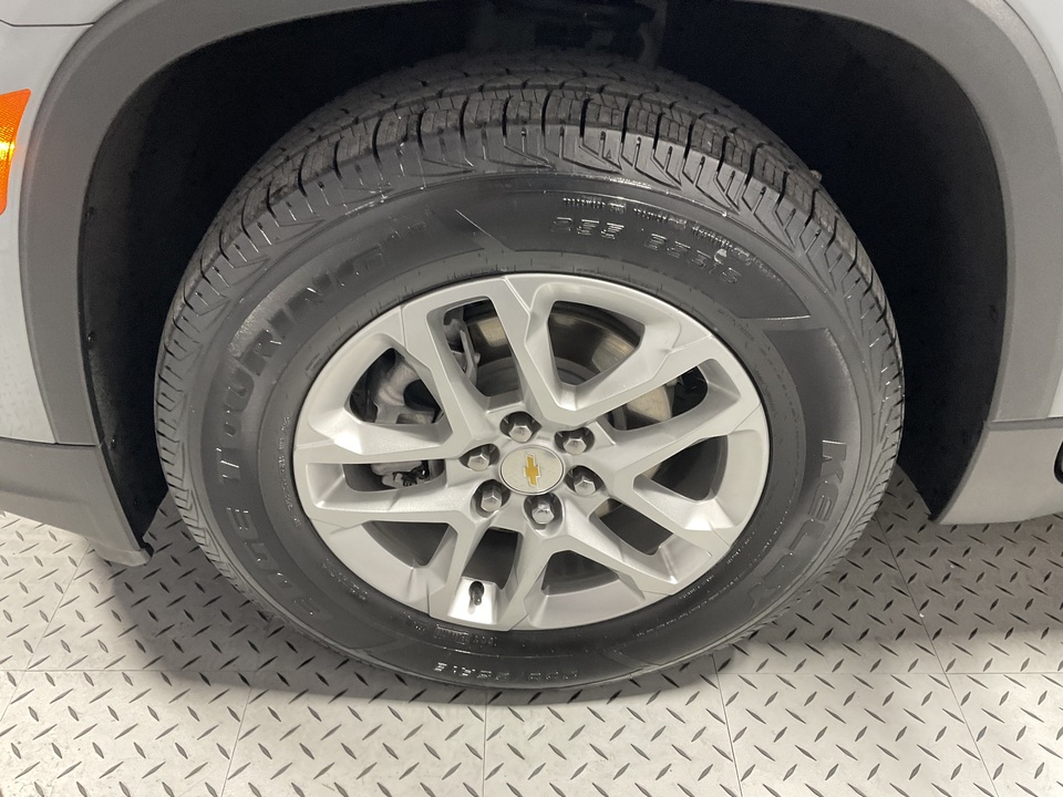 2023 Chevrolet Traverse LS FWD