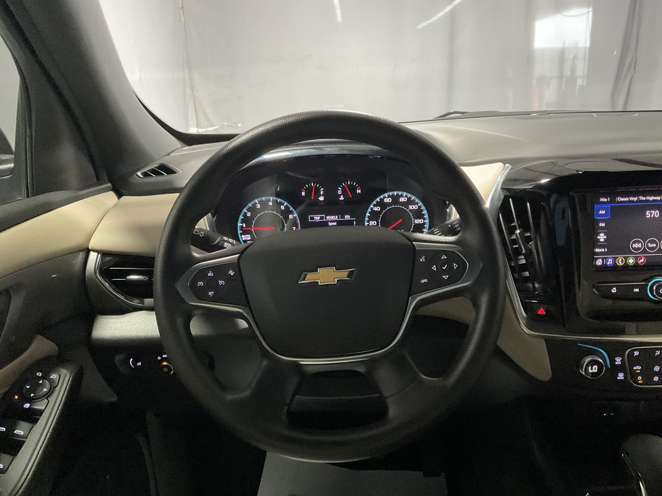 2023 Chevrolet Traverse LS FWD