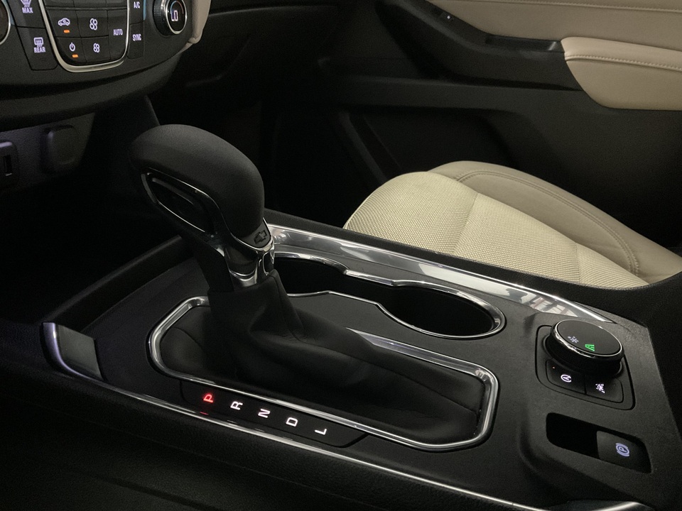 2023 Chevrolet Traverse LS FWD