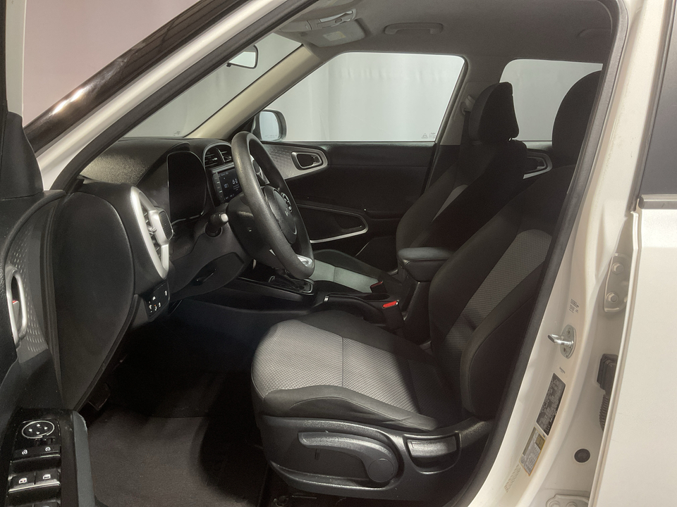2022 Kia Soul LX CVT