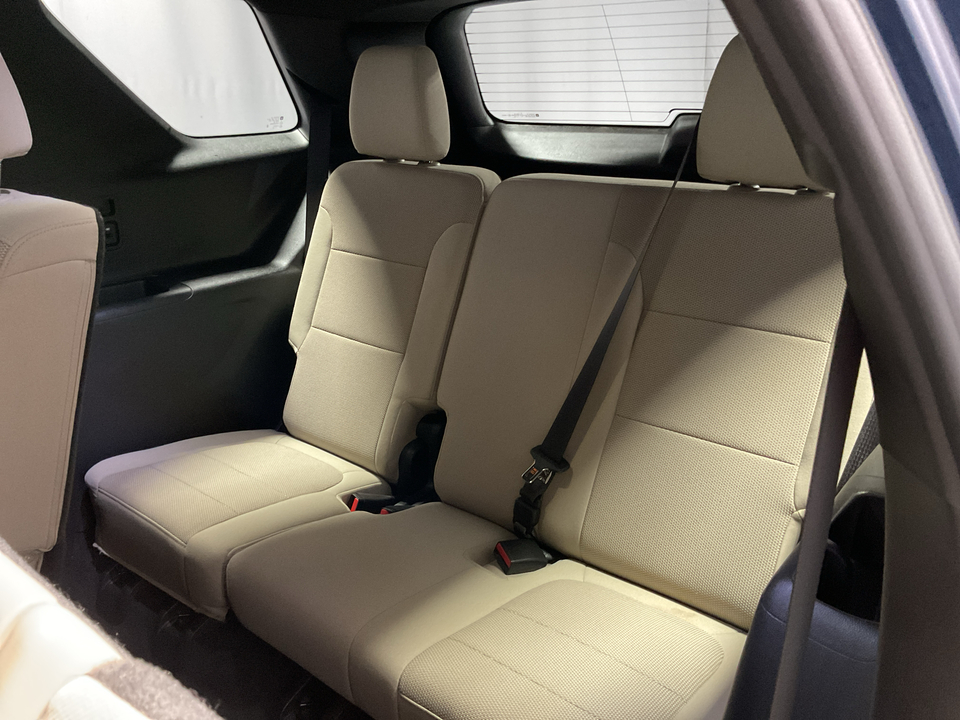 2022 Chevrolet Traverse LS FWD