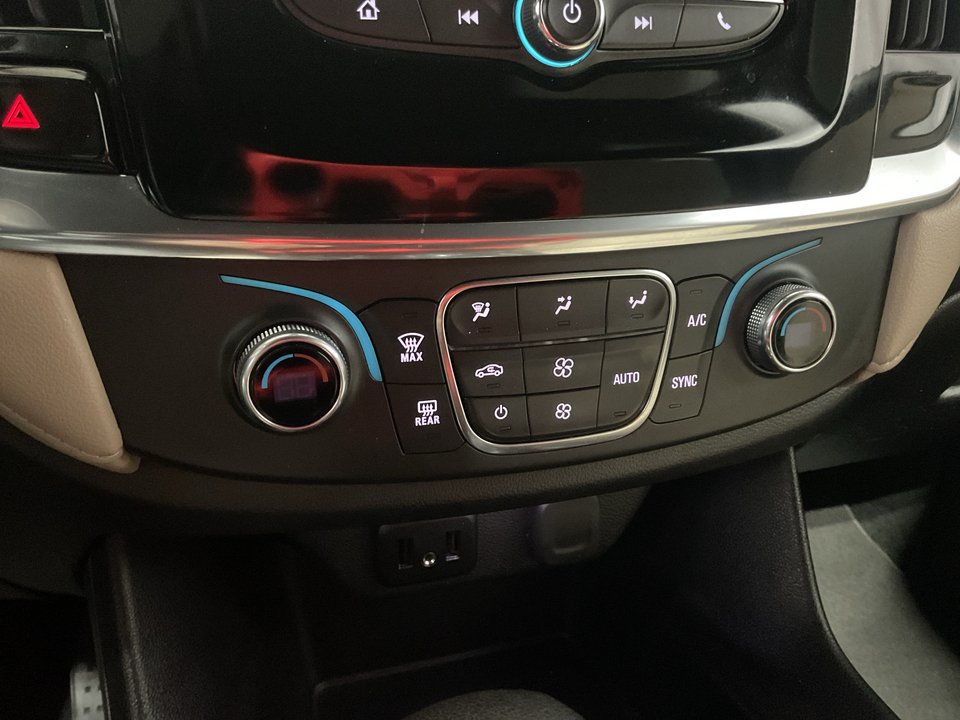 2023 Chevrolet Traverse LS FWD