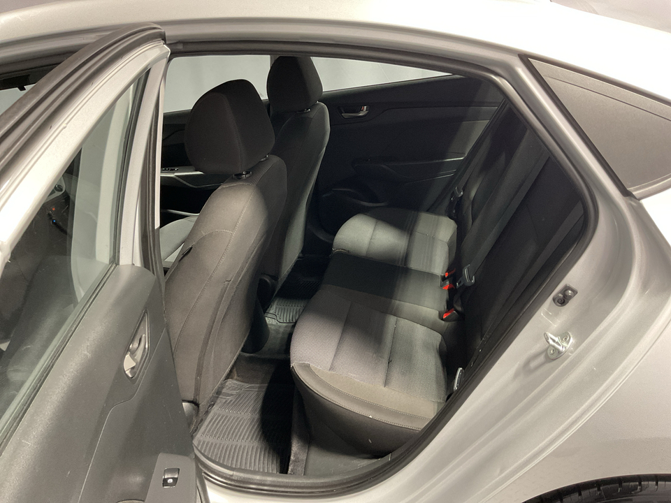 2022 Hyundai Accent SEL 4-Door 6A