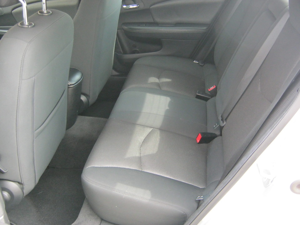 2012 Dodge Avenger Base
