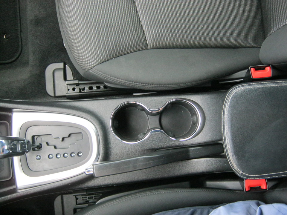 2012 Dodge Avenger Base