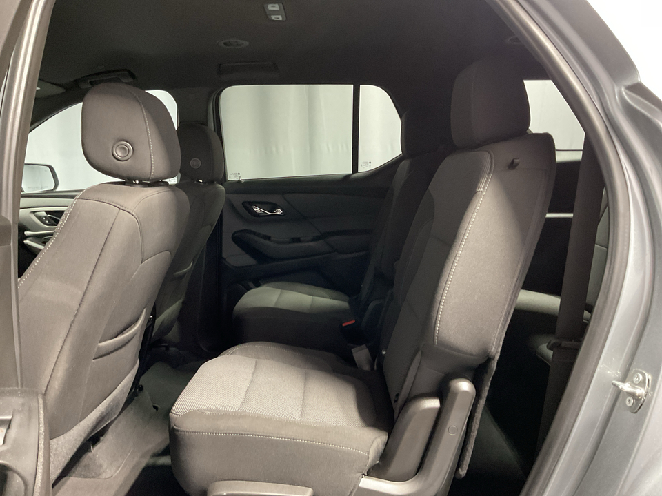 2023 Chevrolet Traverse LT Cloth FWD