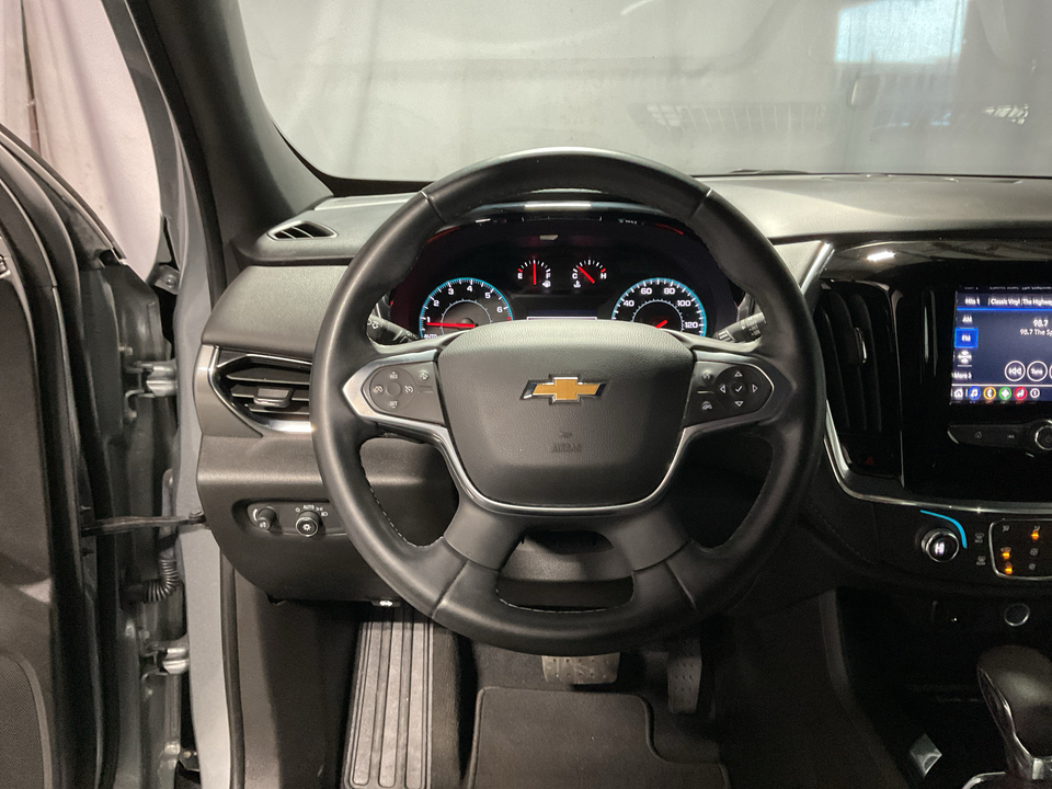 2023 Chevrolet Traverse LT Cloth FWD