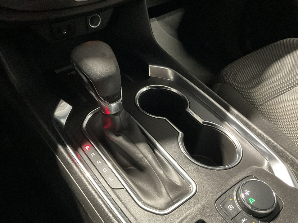 2023 Chevrolet Traverse LT Cloth FWD