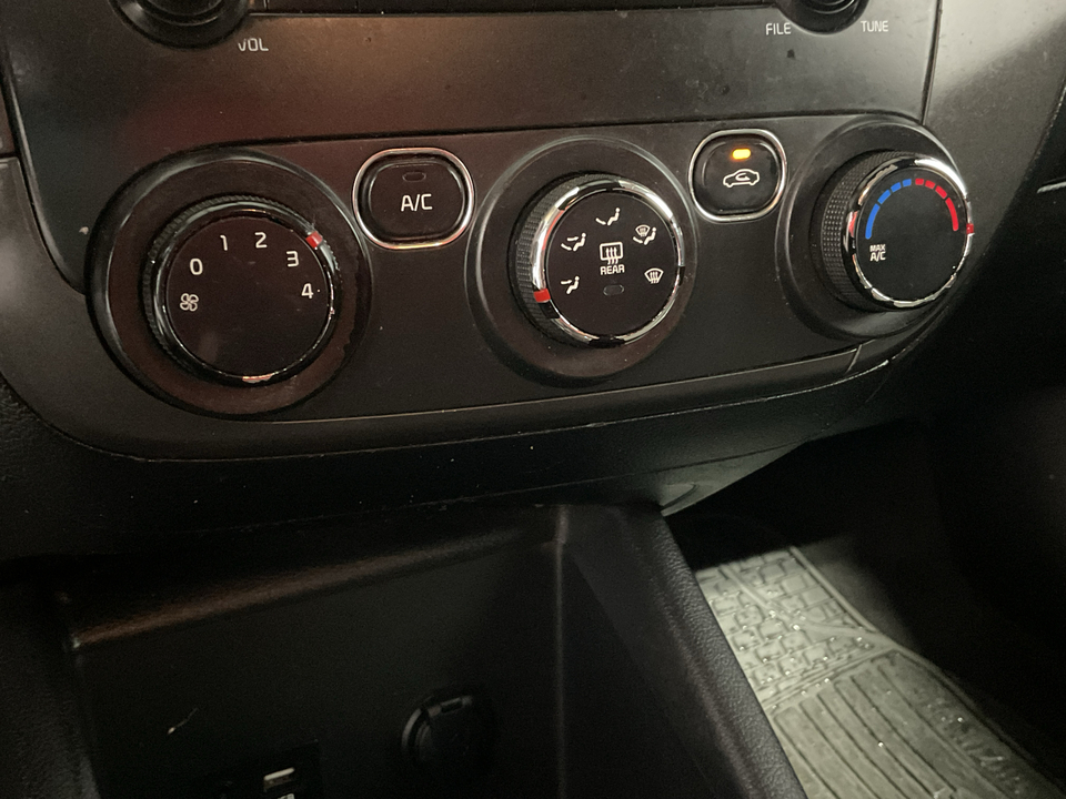 2018 Kia Forte LX 6A