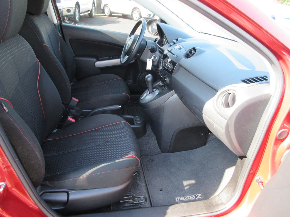 2014 Mazda MAZDA2 Touring AT