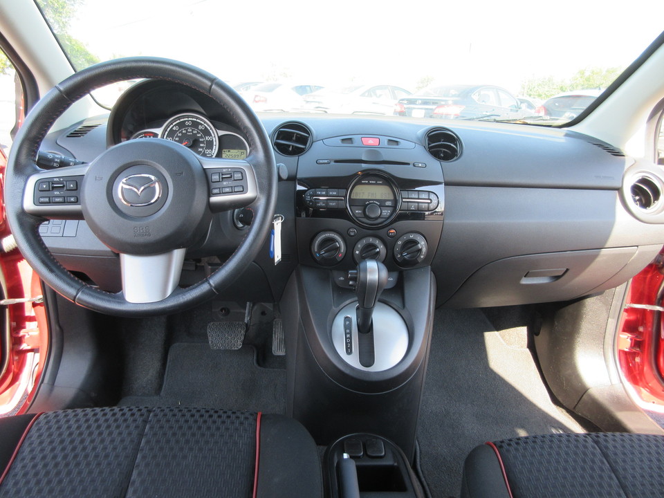 2014 Mazda MAZDA2 Touring AT