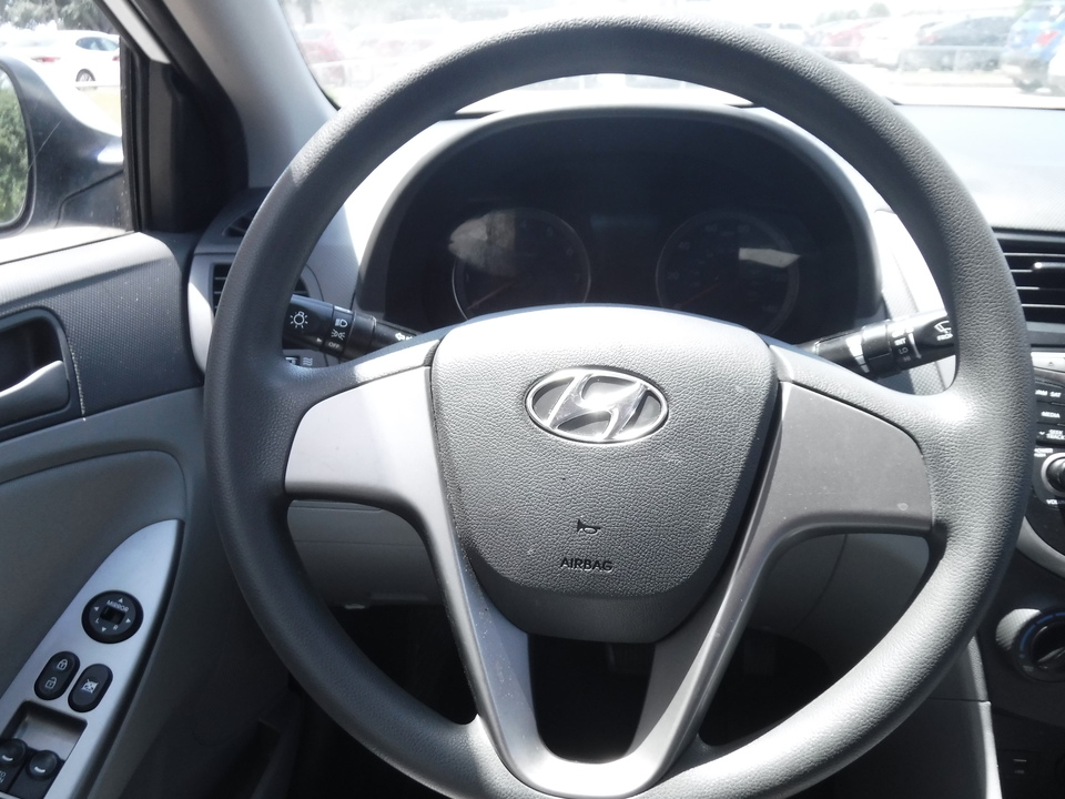 2017 Hyundai Accent SE 4-Door 6A