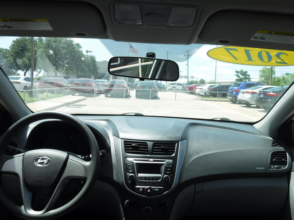 2017 Hyundai Accent SE 4-Door 6A